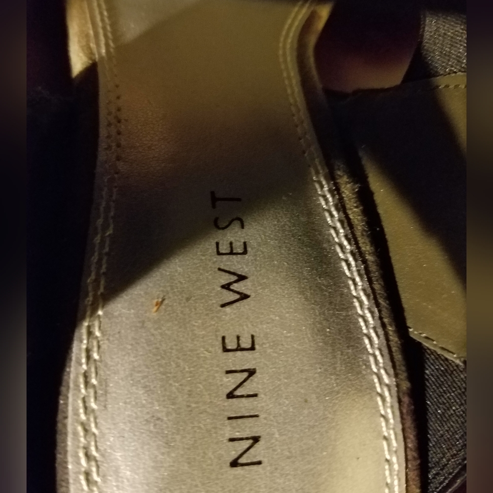 Like new Nine West Camo Colored Platform Wedges, Size 5.5 - Picture 7 of 11